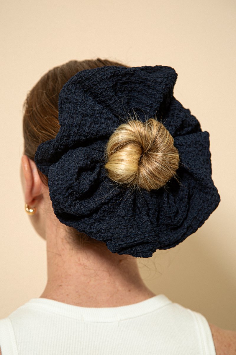 Scrunchie Maxi Texturizado Azul Marinho
